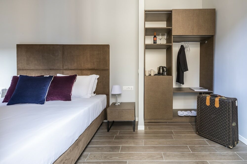 Фото Giubbonari Suites