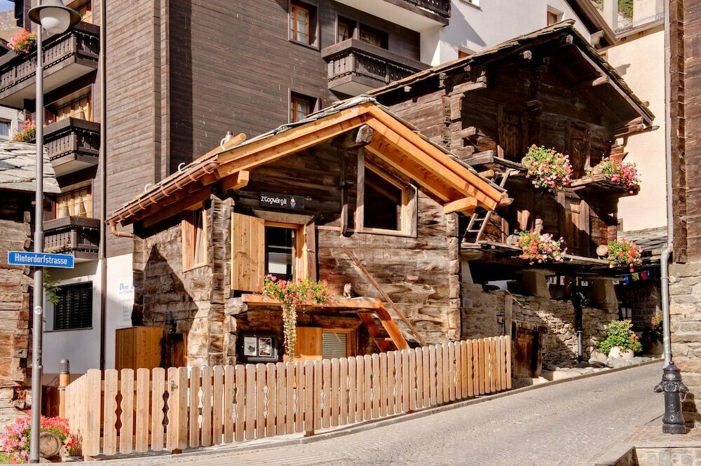 Hotel Chalet Z'Gogwargji, Valais, photo