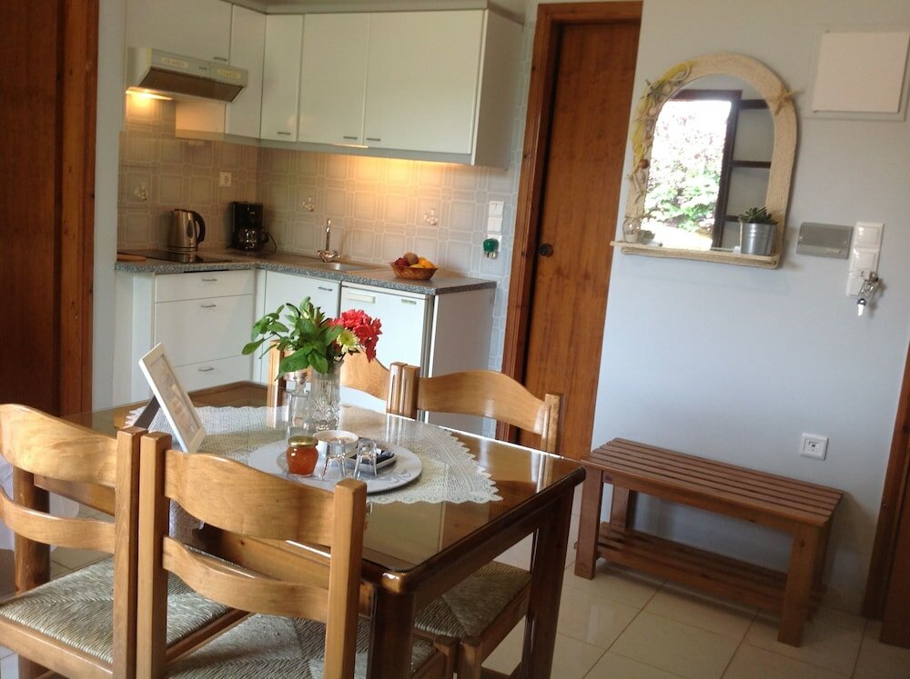 Фото Asterias Studios Apartments