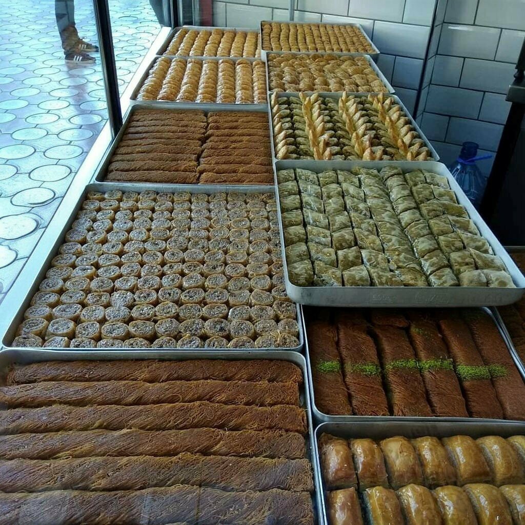 Cafe Omer Usta Burma Kadaif and Kunefe Hall, Bafra, photo