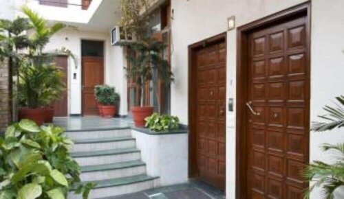 Гостиница Sovereign Residency в Ноиде
