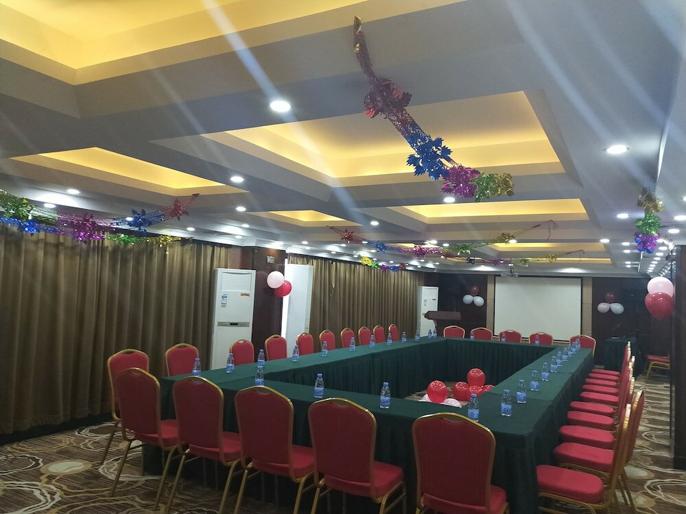 Фото Junyue Internation Hotel