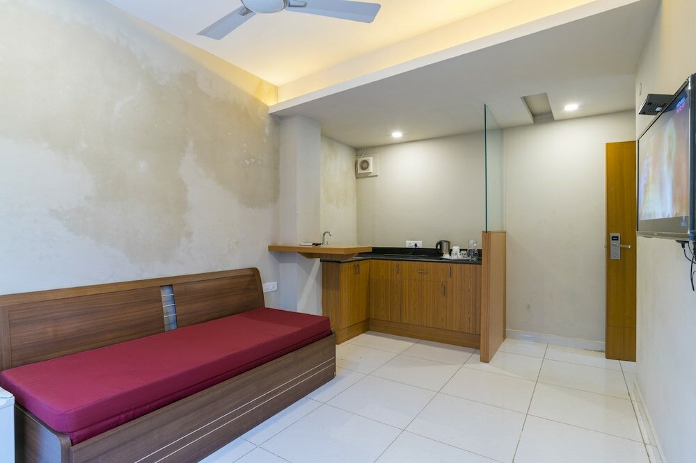 Фото Hotel Crescent Inn