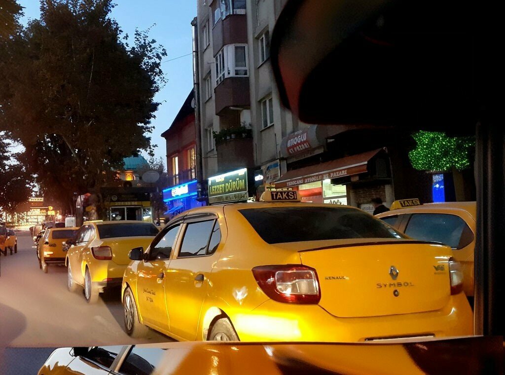 Стоянка такси Yeni Cami Taxi, Адапазары, фото