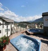 Фото Whistlers Inn Hotel