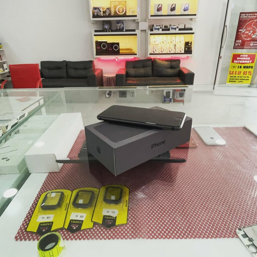 Mobile phone store Başlı İletişim, Seferihisar, photo