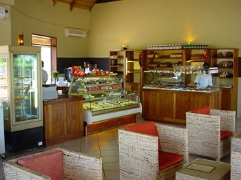 Фото Le Petit Village Hotel