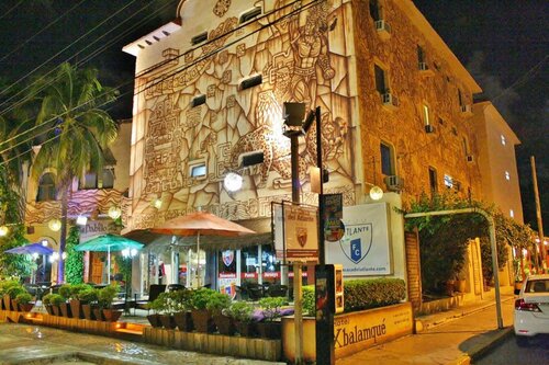 Внешний вид отеля Hotel & SPA Xbalamqué Cancún Centro в Канкуне, фото 2