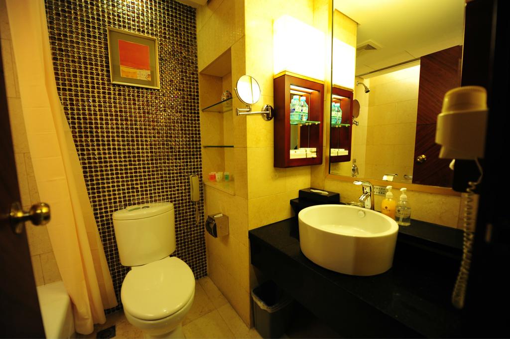 Фото Beijing Guangxi Hotel