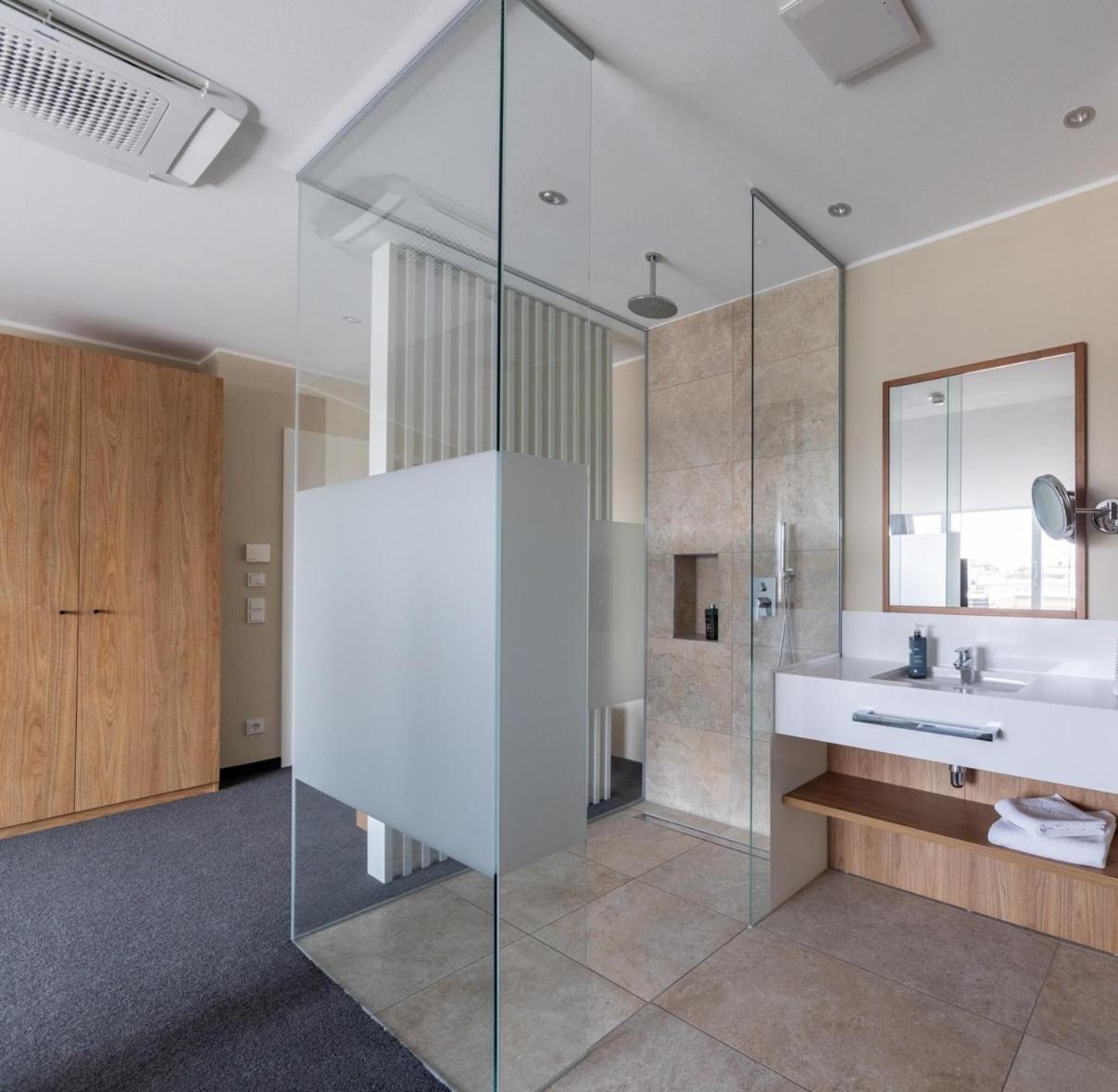 Фото 110200641883