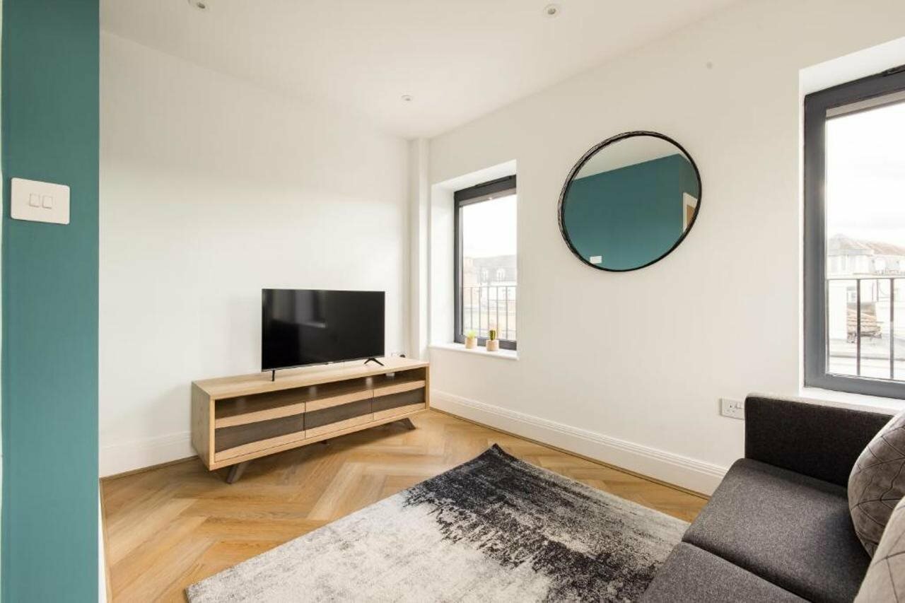 Фото Staines Riverside by Charles Hope