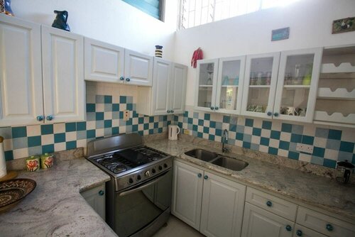 Гостиница Yellow Canary Beach Villa в Трелони