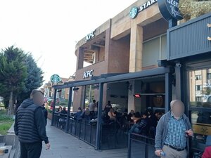 Starbucks (İstanbul, Başakşehir, Bahçeşehir 2. Kısım Mah., Şehit Polis Gaffar Okkan Cad., 14/1), cafetería