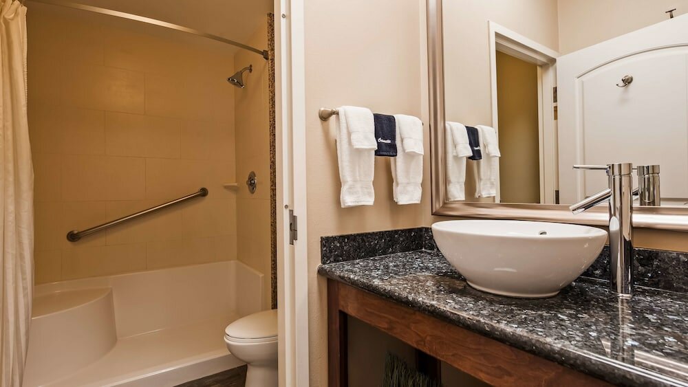 Фото Best Western Plus Avita Suites