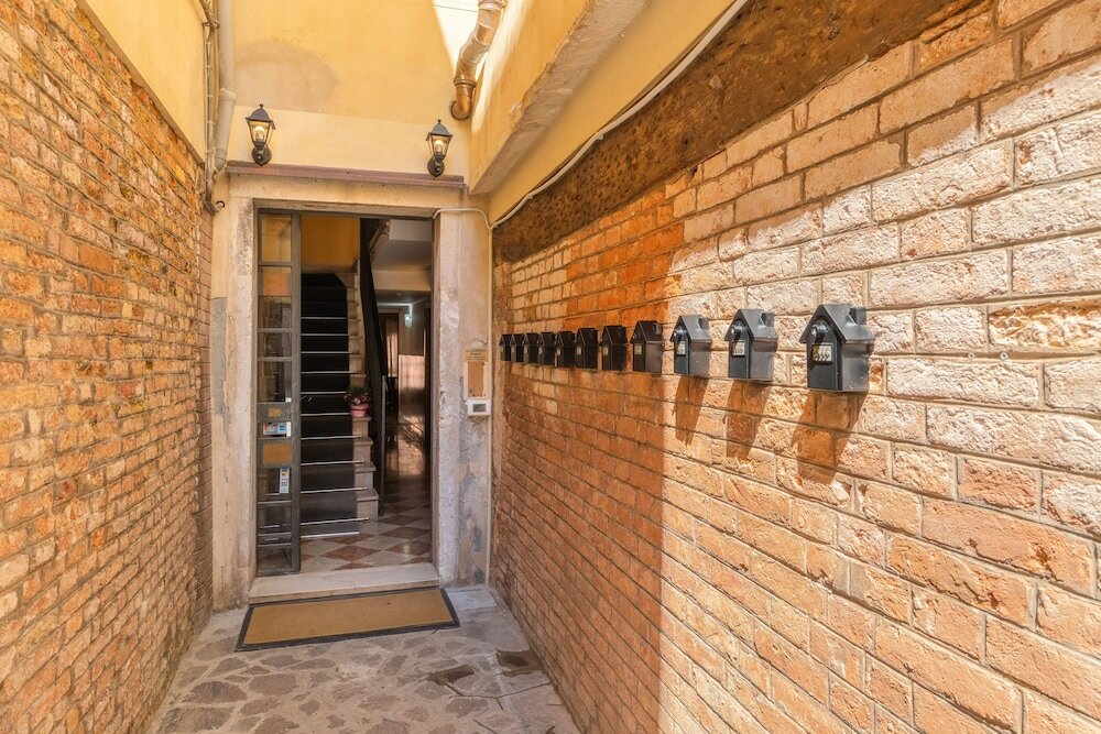 Фото La Locandiera