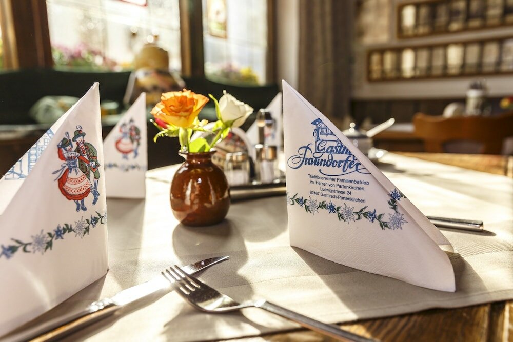 Фото Hotel & Gasthof Fraundorfer