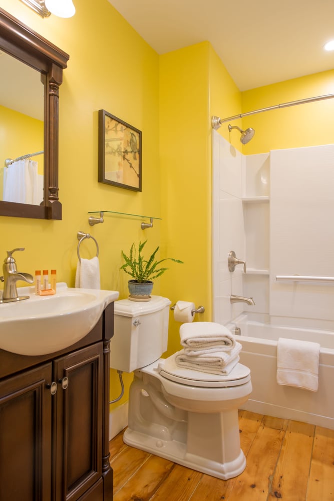 Фото The Lake House at Ferry Point