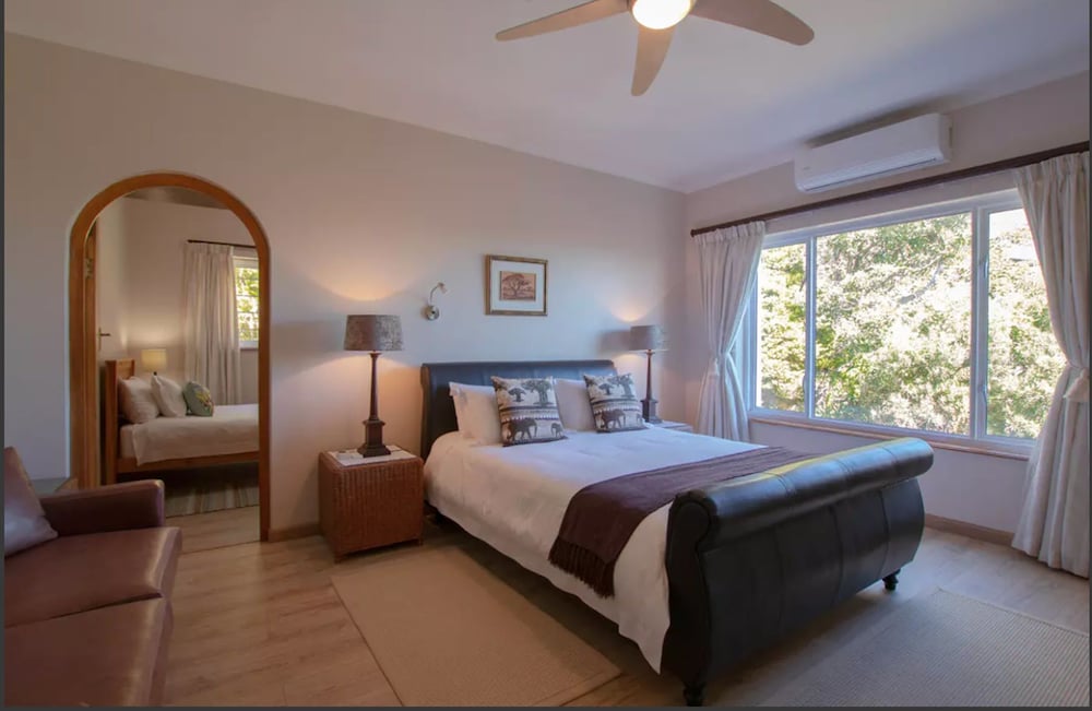 Фото Bikini Beach Beauty