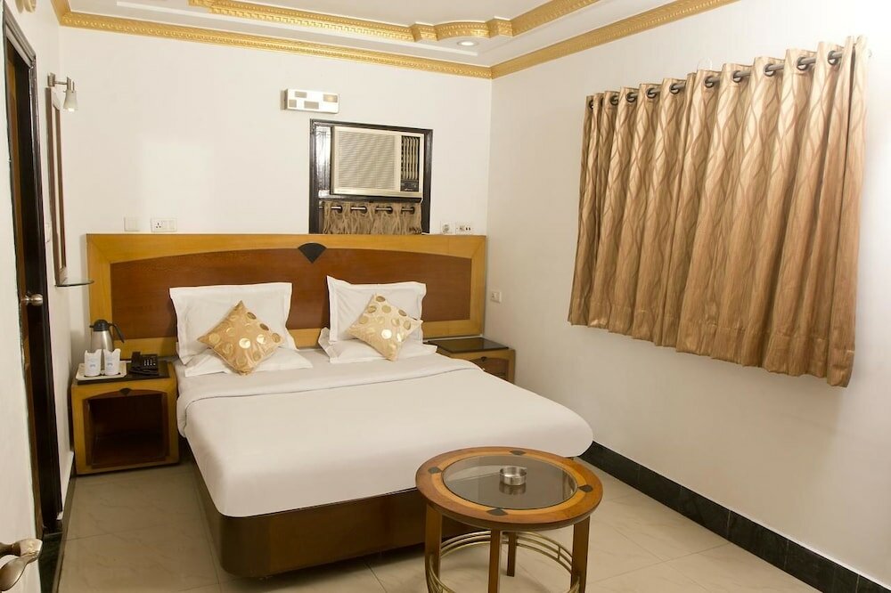 Фото Hotel White House