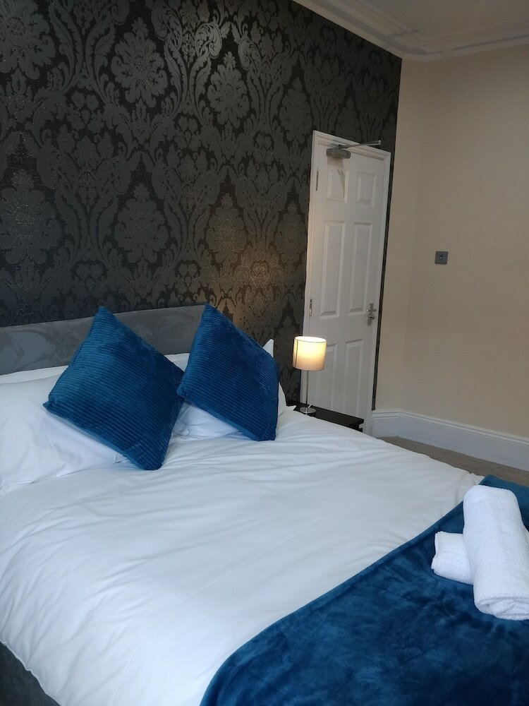 Фото Lyndhurst House