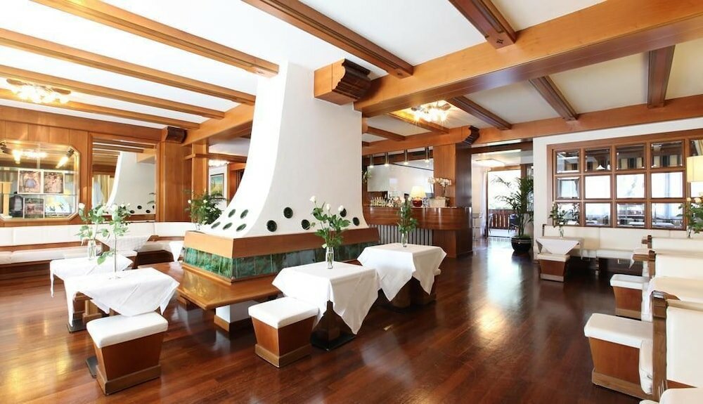 Фото Olympic Royal