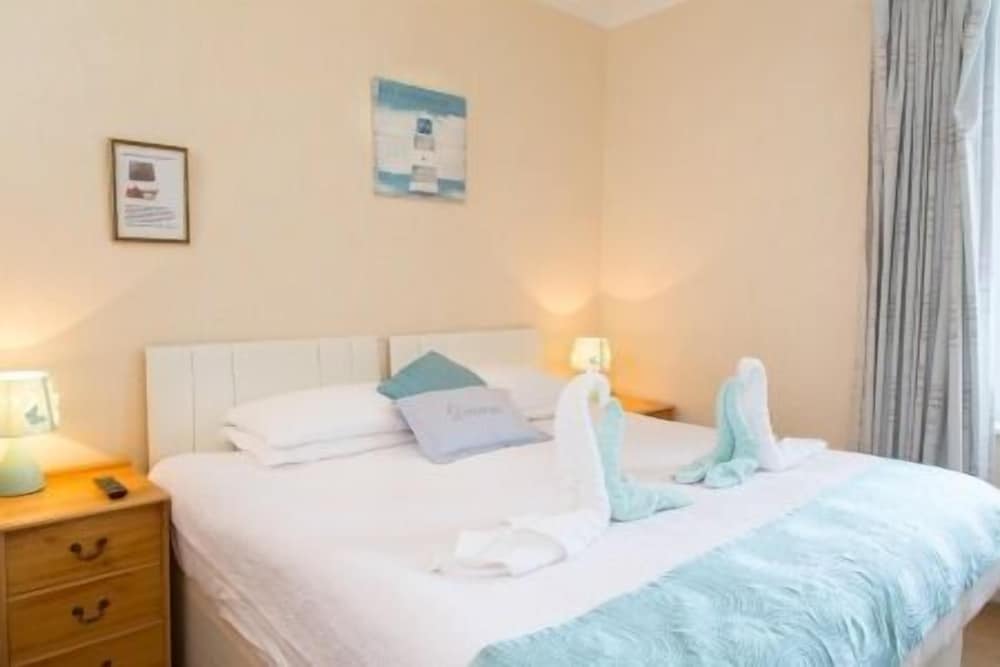 Фото The Firs Guest House