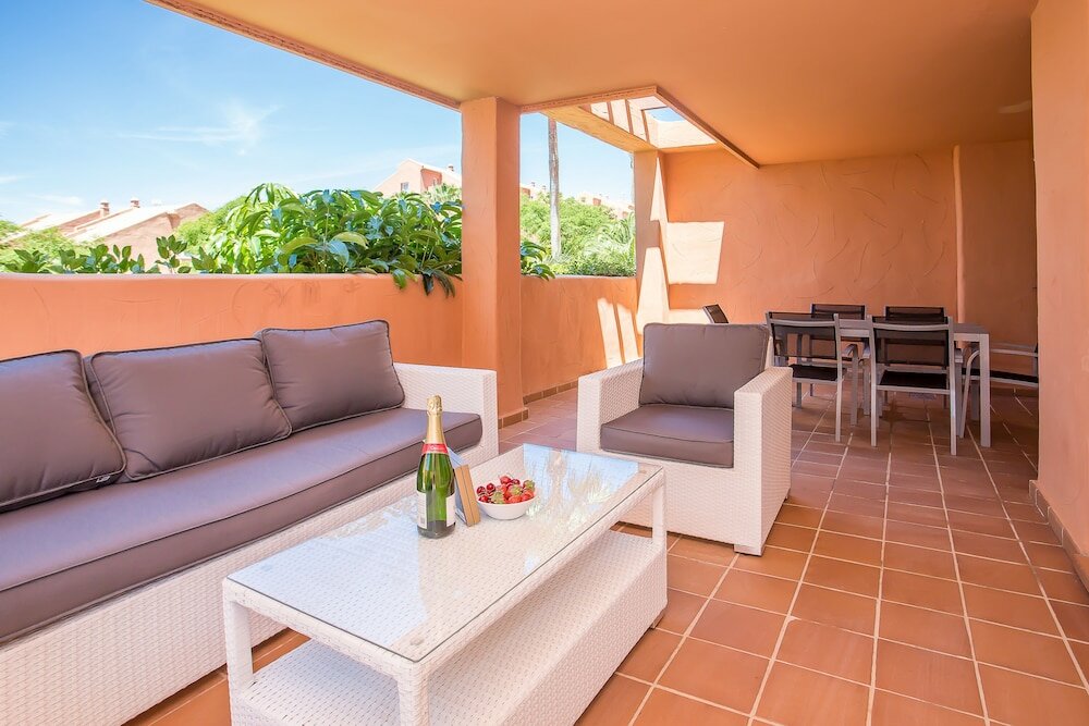 Фото Luxurious and Spacious, 3 bedroom apartment Za16