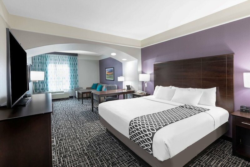 Гостиница La Quinta Inn & Suites by Wyndham Port Lavaca