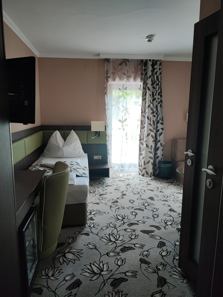 Фото Hotel Pruggererhof