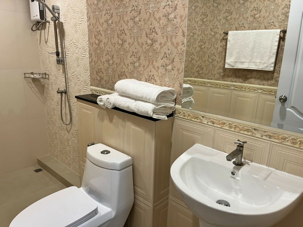 Фото Anwari Hotel