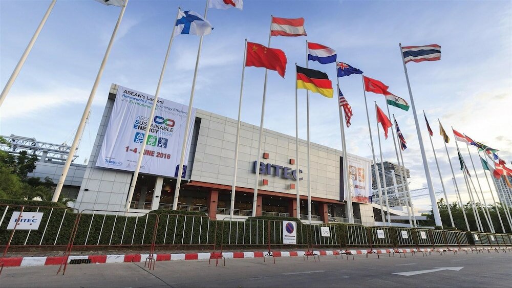 Фото Lasalle Suites Hotel & Residence