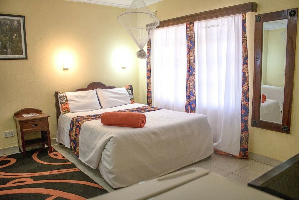 Фото Chanters Lodge, Livingstone