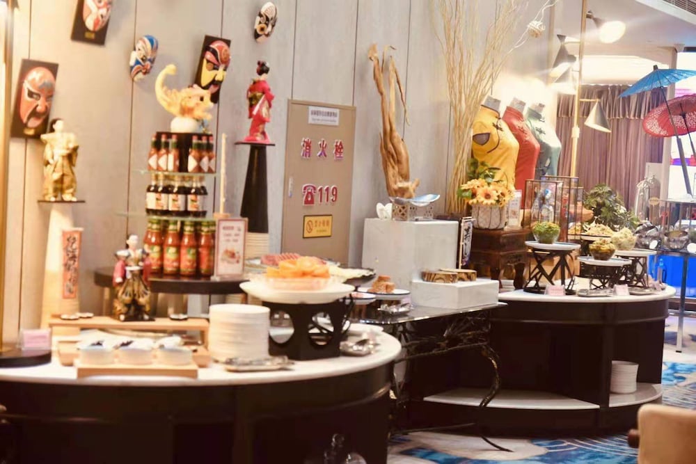 Фото Sun Moon Lake Hotel