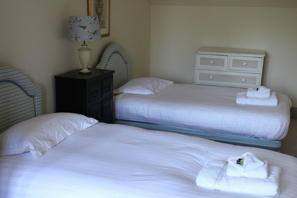 Фото Thornton Manor Estates