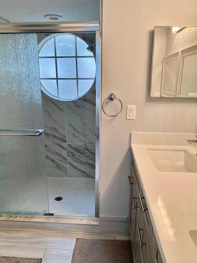 Фото Three Bedroom Apartment № 2 -- 5009 Lbc -- Vusa Three Bedroom Condo Apartment