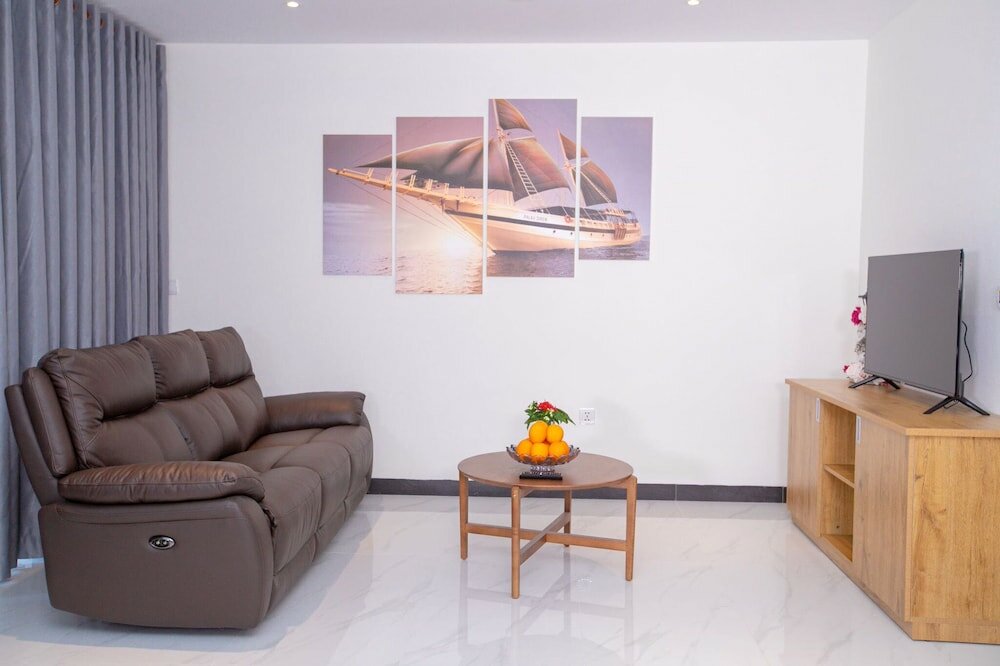 Фото Sea Breeze Hotel & Villa