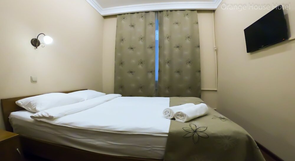 Фото Orange House