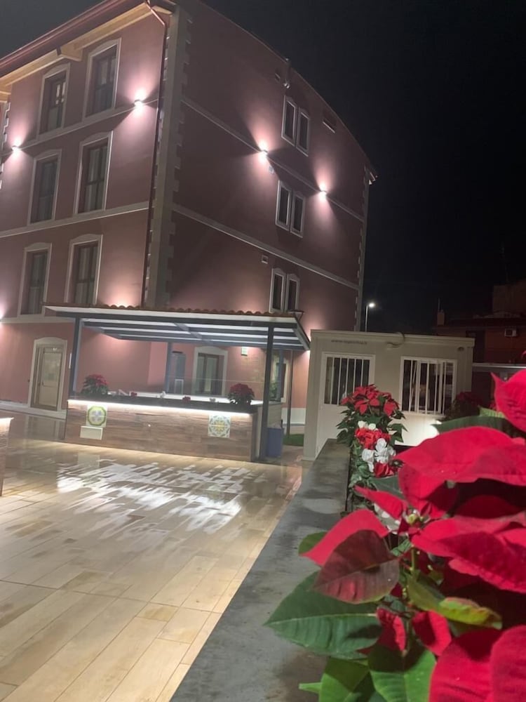 Фото отеля 5