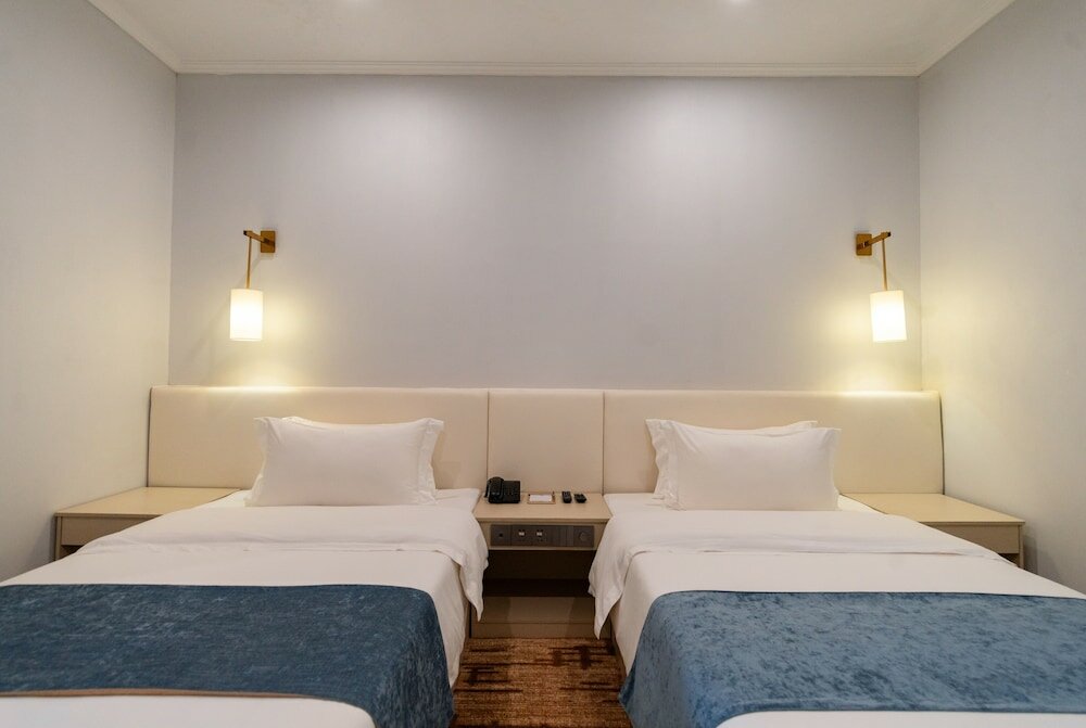 Фото Legend Hotel and Resort