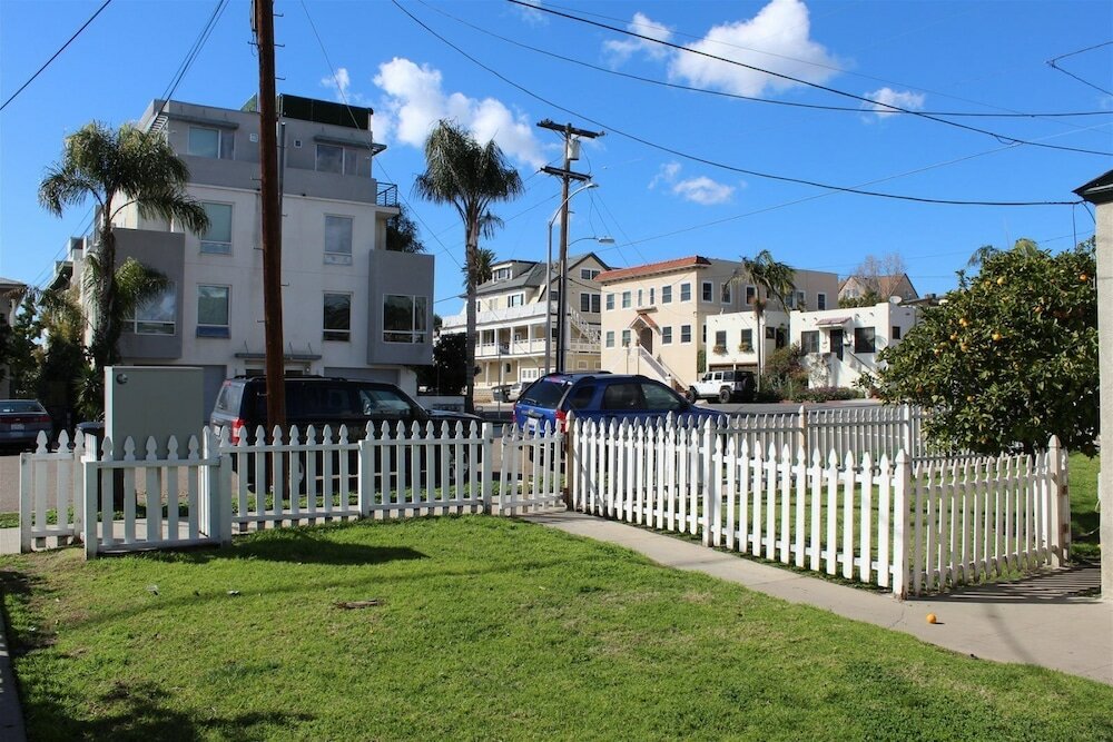 Фото Orange Tree Cottages Downtown