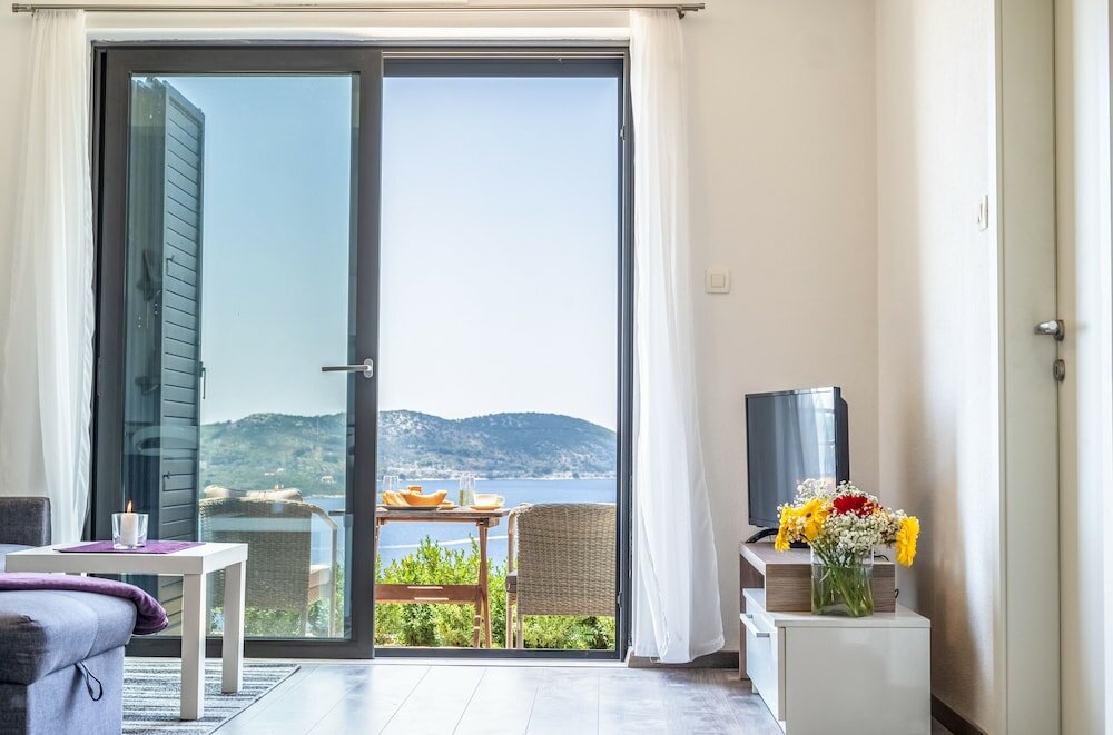 Фото Apartmani D & J