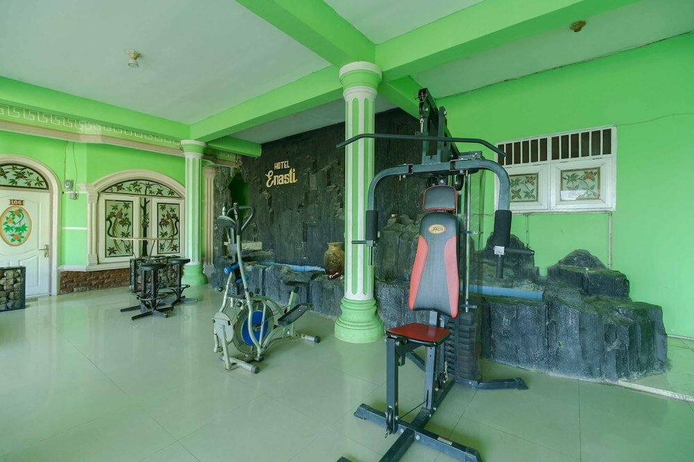 Фото RedDoorz Syariah Hotel Enasti Berastagi