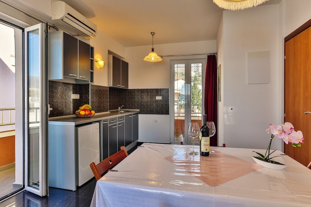 Фото Apartmani Luka - Vila Brzulović