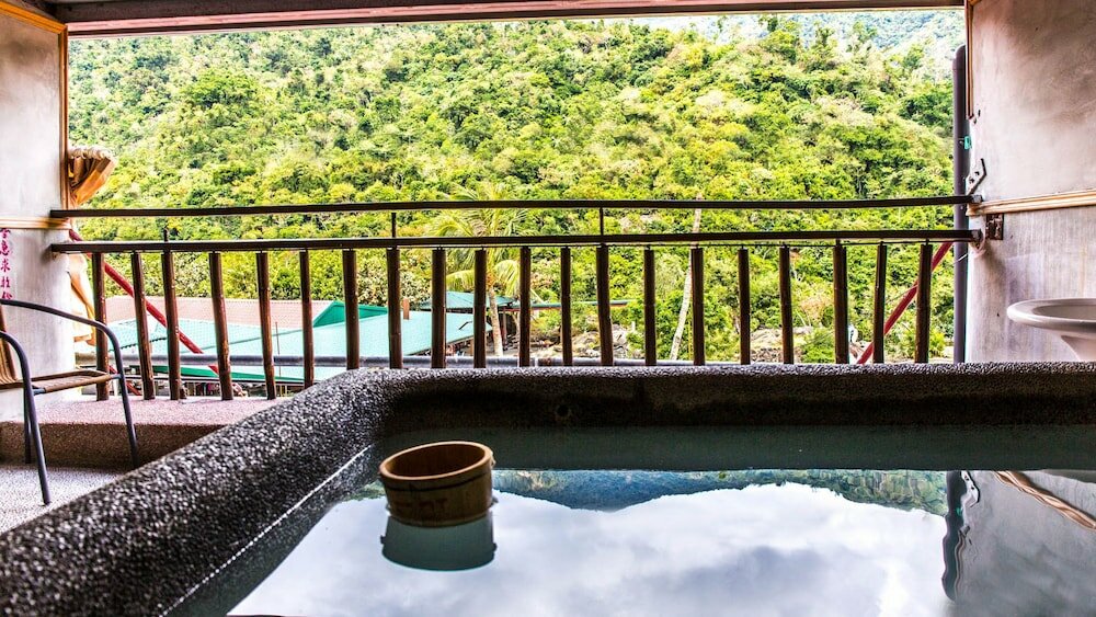 Фото Ayawan Hot Spring Resort