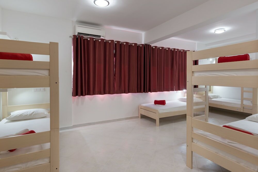 Фото Hostel Free Bird - Adults Only