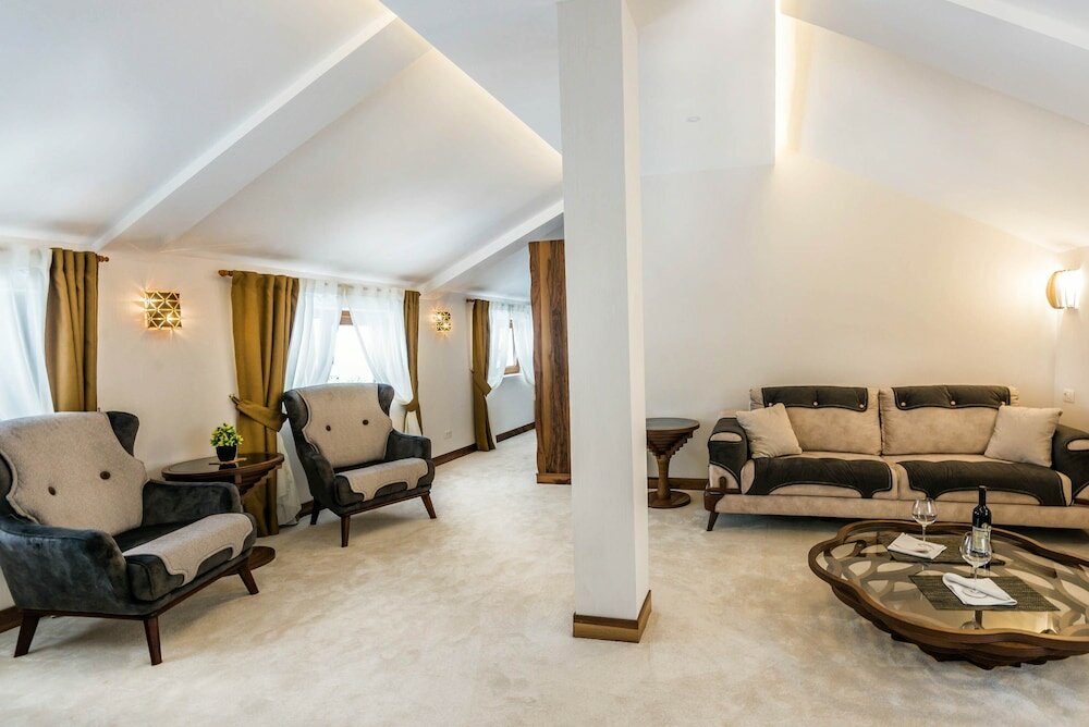 Фото Апарт-Отель Waikiki Tivat