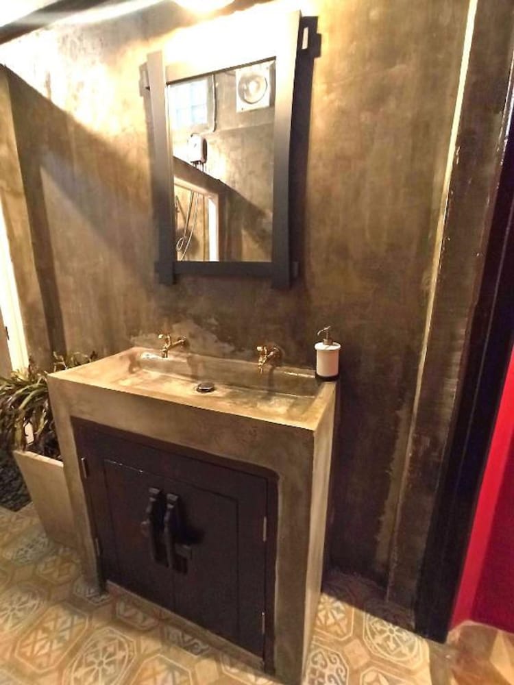 Фото Long Feng Hostel Bangkok