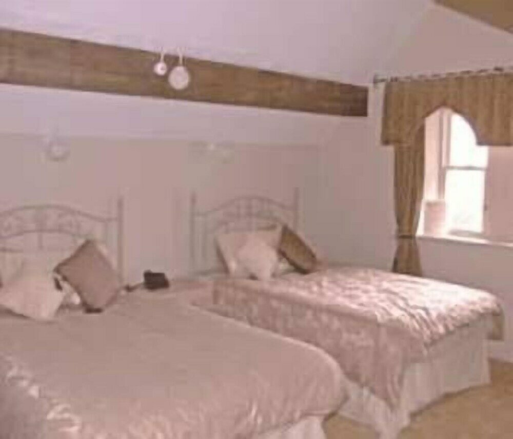 Фото Low Wood Hall Hotel