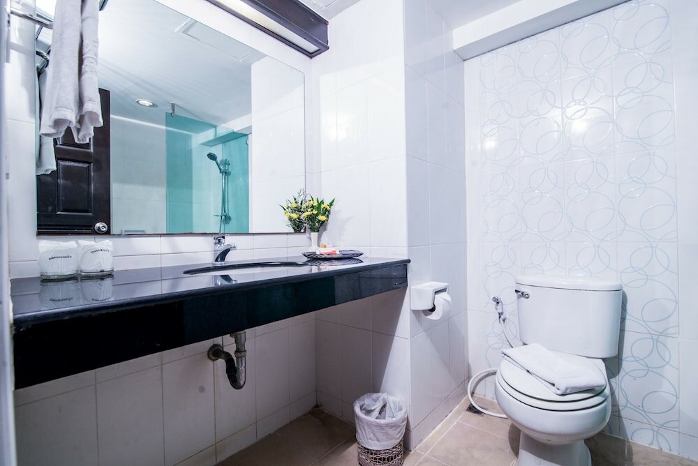 Фото Sea Breeze Jomtien Resort