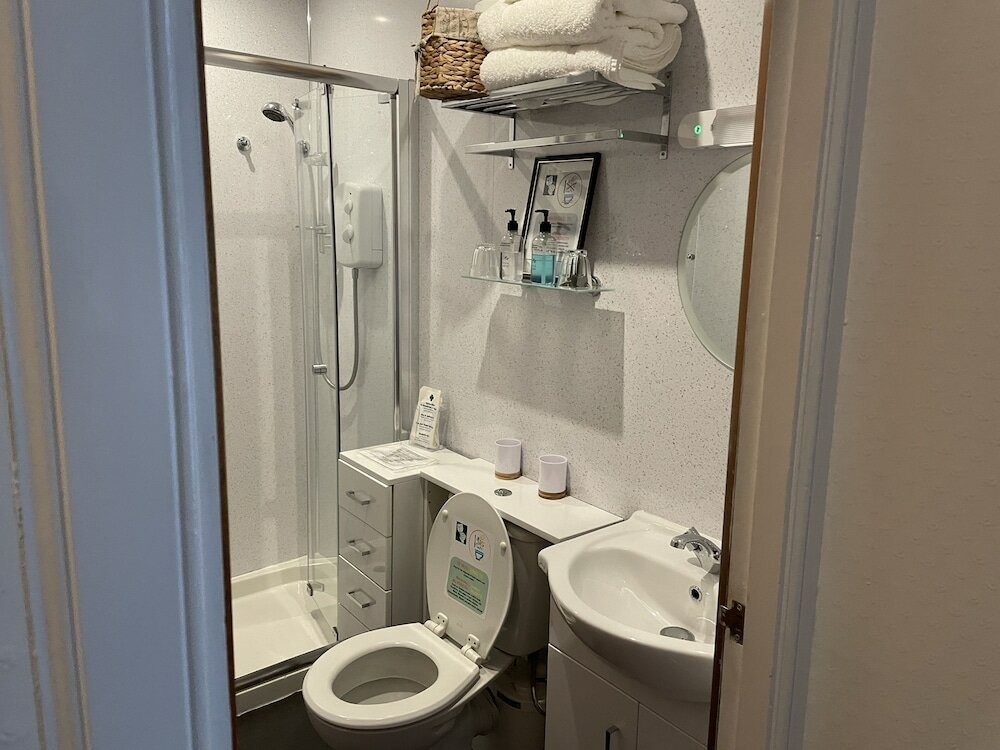 Фото Royston Guest House